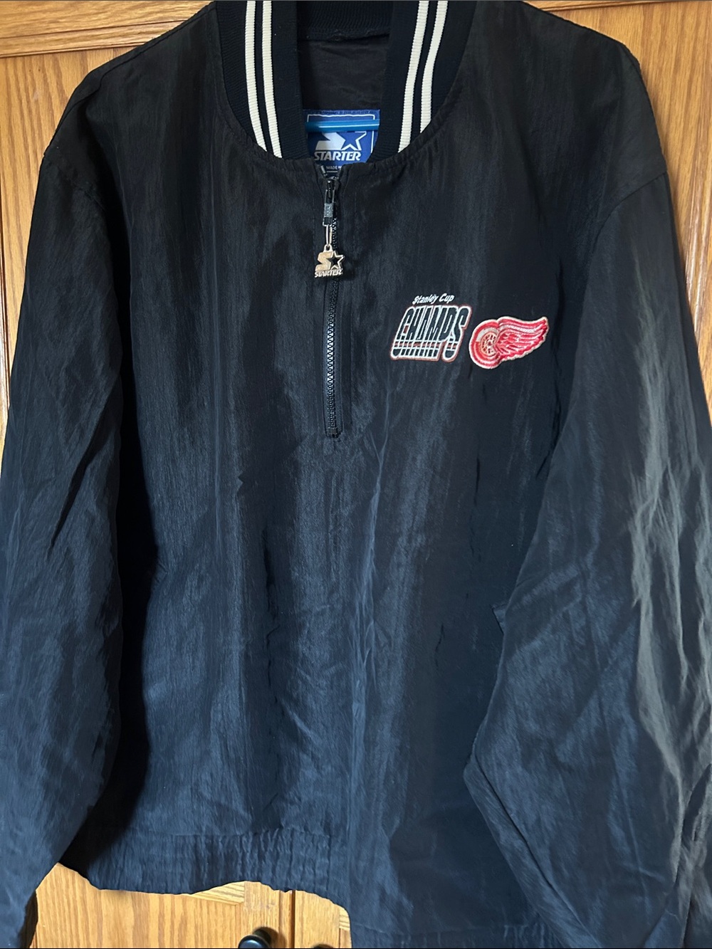STARTER Black Pullover Jacket with Red Wing Logo
